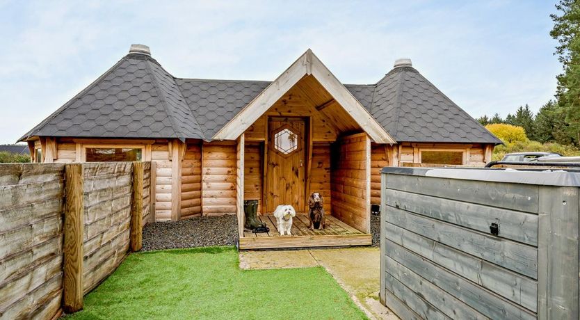 Photo of Log Cabin in Glasgow and Clyde Valley