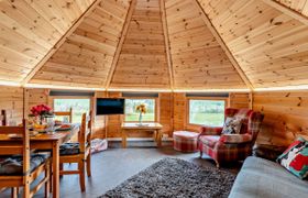 Photo of log-cabin-in-glasgow-and-clyde-valley-13