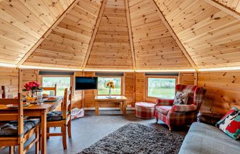 Log Cabin in Glasgow and Clyde Valley Holiday Cottage