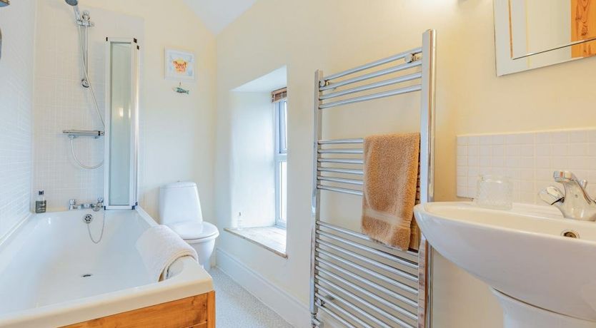 Photo of 2 Bed in Bolehill