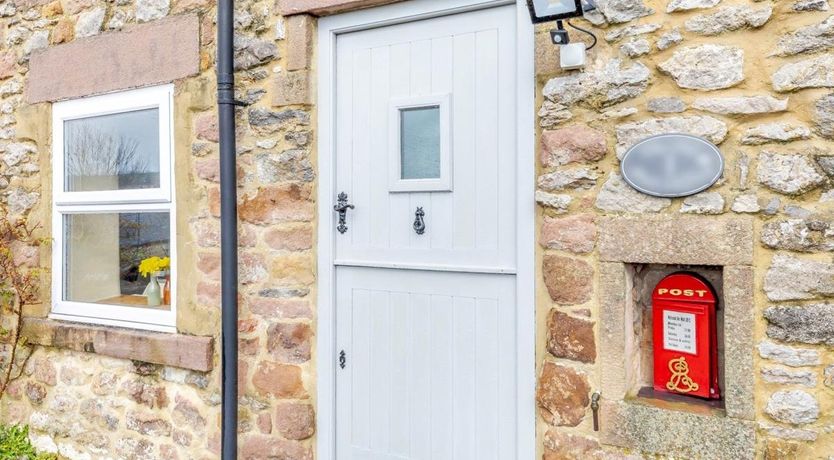 Photo of in Wirksworth 1 mile (91398)