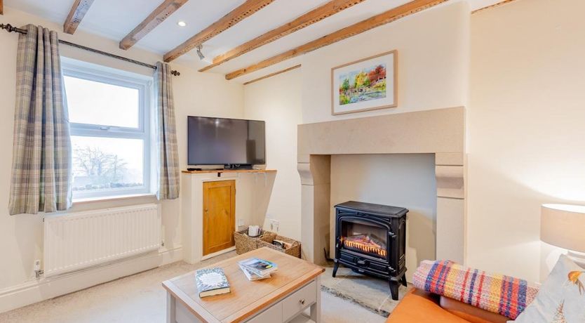 Photo of 2 Bed in Bolehill