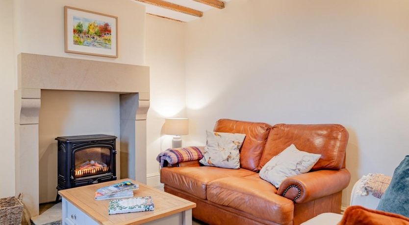 Photo of 2 Bed in Bolehill