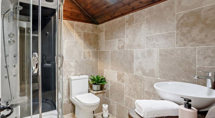 Photo of 5 Bed in Sherburn in Elmet