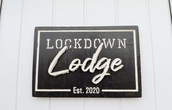 Lockdown Lodge Holiday Cottage