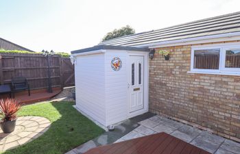 Lockdown Lodge Holiday Cottage