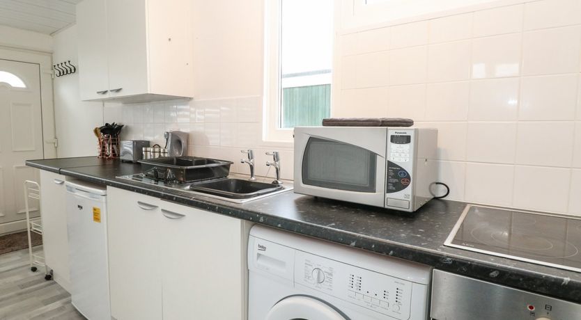 Photo of 39 Hawaii Beach Bungalows