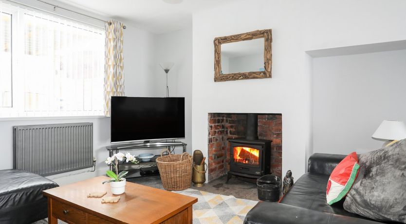 Photo of 2 Trem-Y-Mor