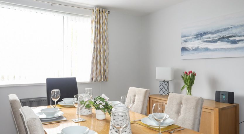 Photo of 2 Trem-Y-Mor