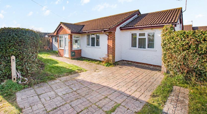 Photo of 44 West Front Road