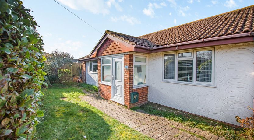 Photo of 44 West Front Road