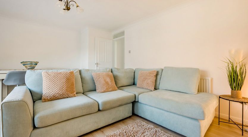 Photo of 44 West Front Road