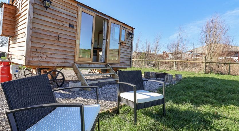 Photo of Cariad Bach