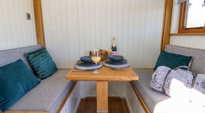 Photo of Cariad Bach