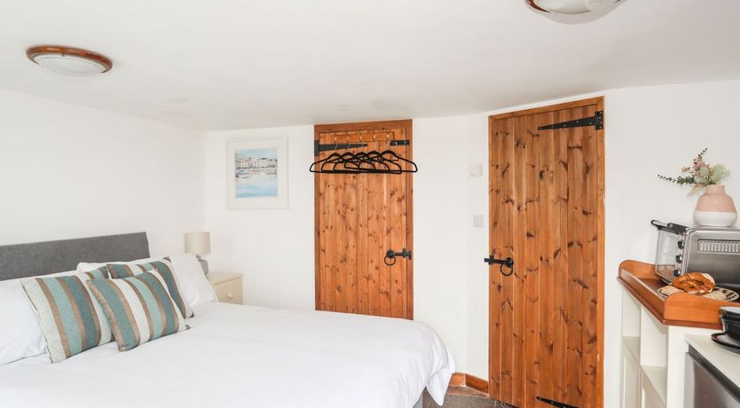 Photo of Mur Cwpwl - Annex