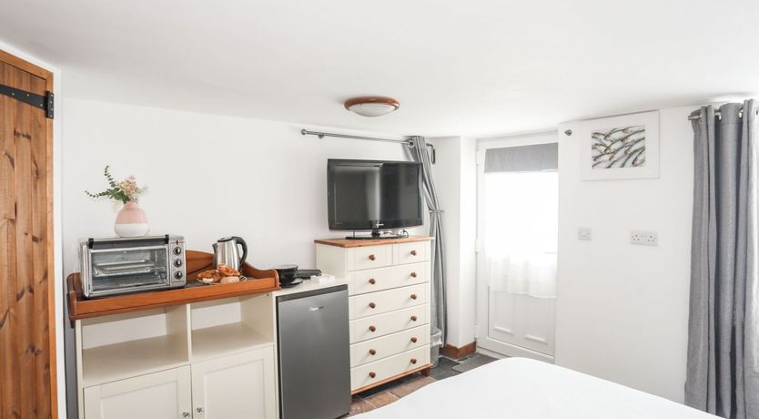 Photo of Mur Cwpwl - Annex