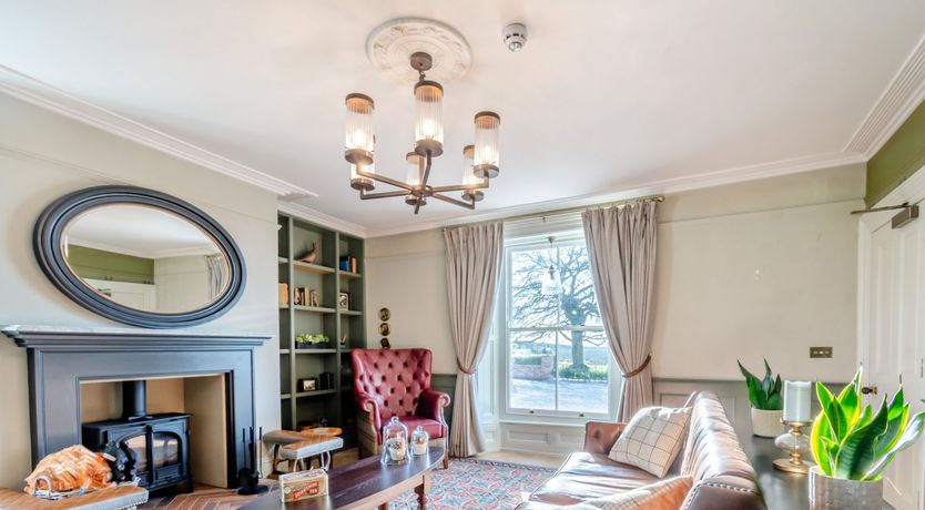 Photo of Carlton Manor