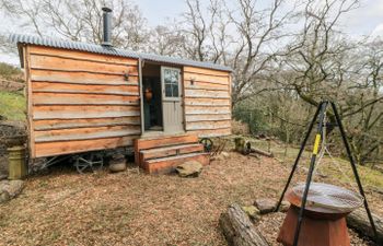 The Hideaway, Shepherd's Hut Holiday Cottage