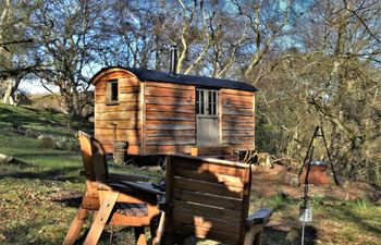 The Hideaway, Shepherd's Hut Holiday Cottage