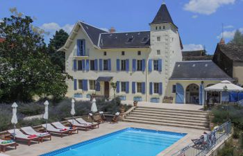 The Chateau in the Meadow Villa