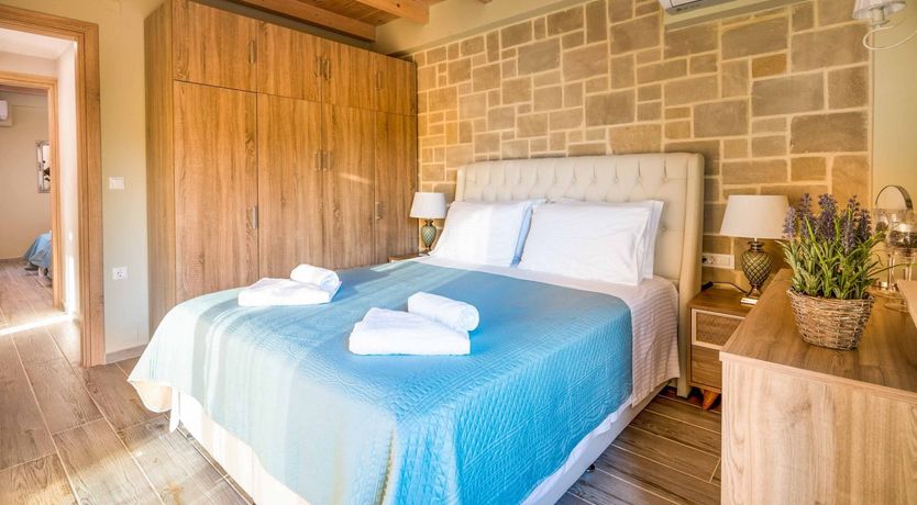 Photo of Dancing Moon