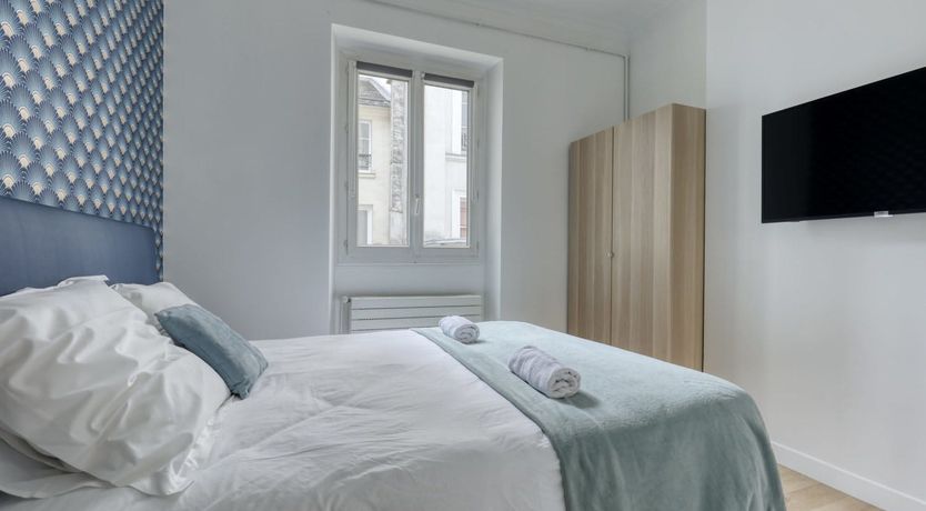 Photo of French Pearl