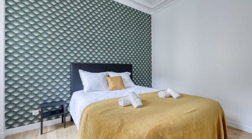 Photo of French Pearl