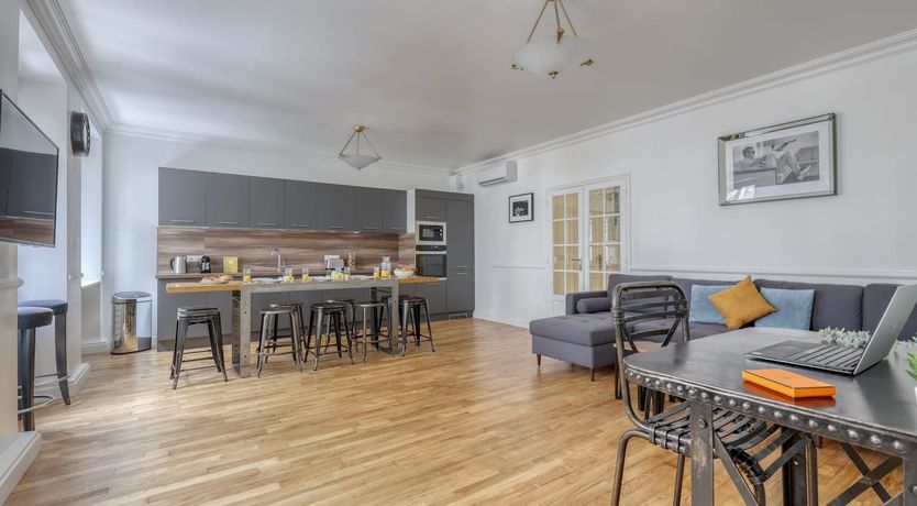 Photo of French Pearl