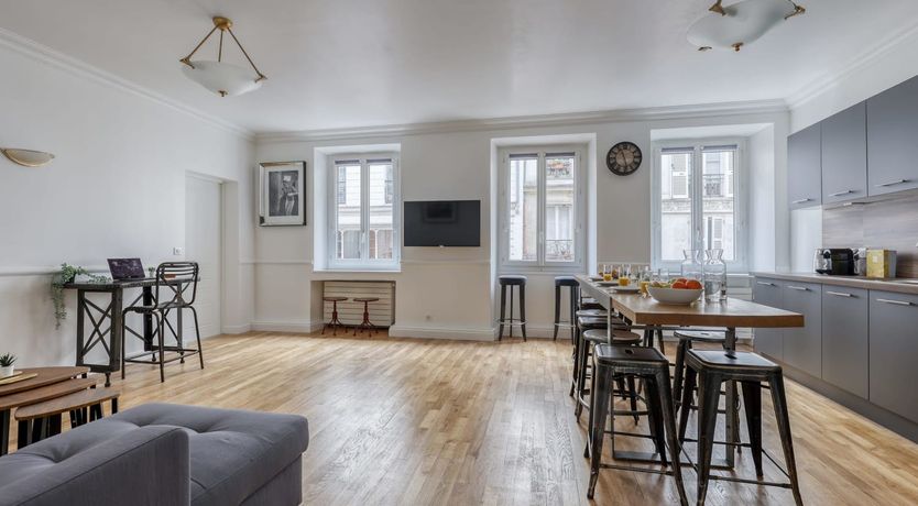 Photo of French Pearl