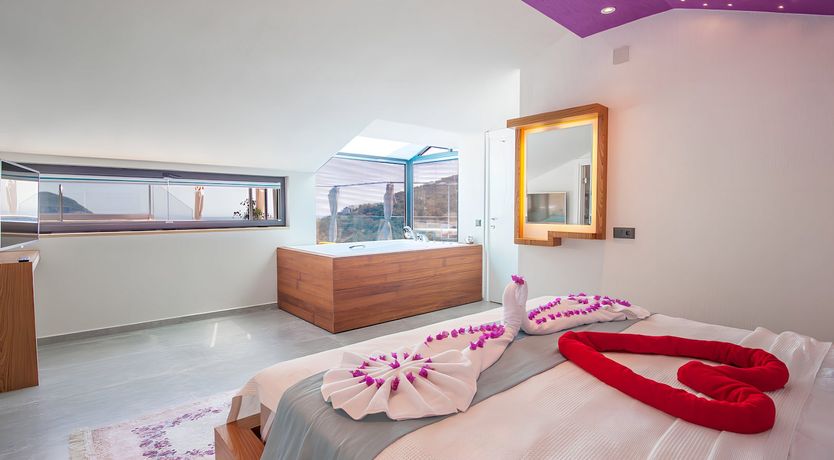 Photo of Old Stone & Leaf