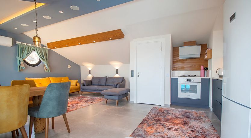 Photo of Old Stone & Leaf