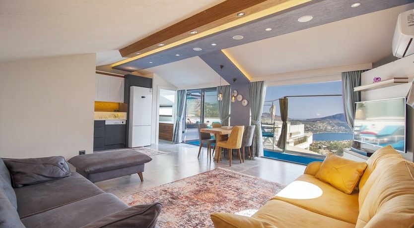 Photo of Old Stone & Leaf