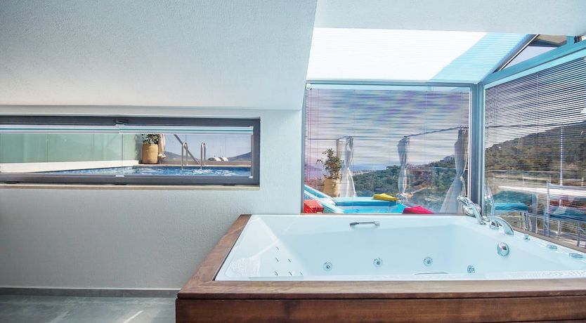 Photo of Old Stone & Leaf