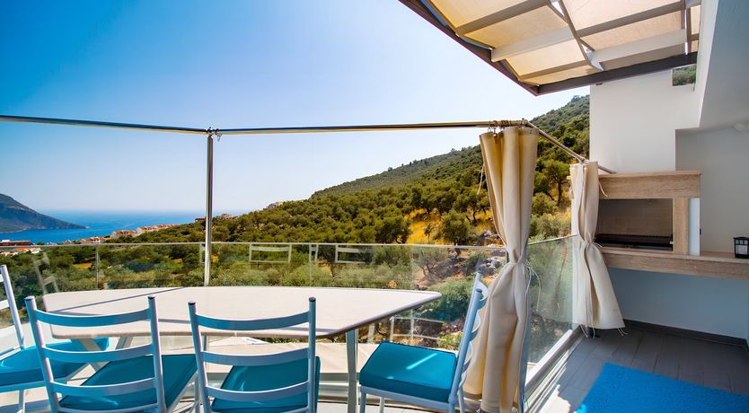 Photo of Old Stone & Leaf