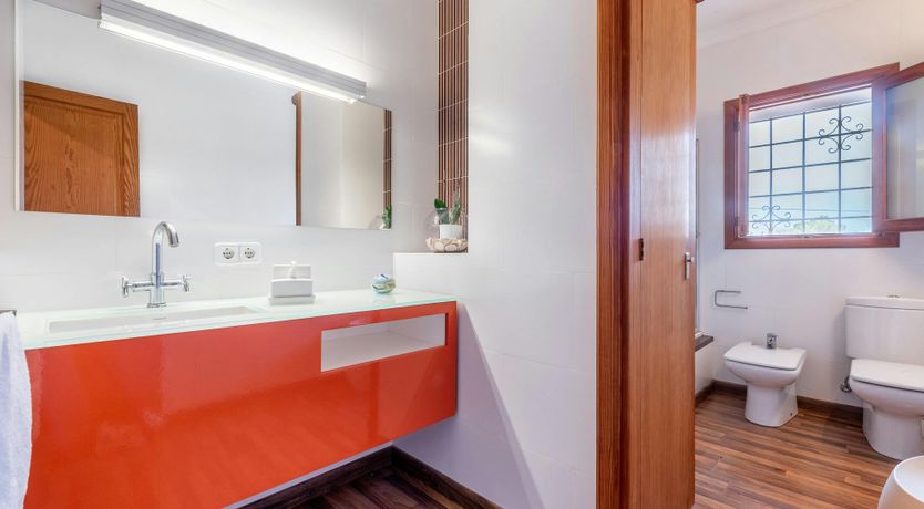 Photo of White Oak & Vine