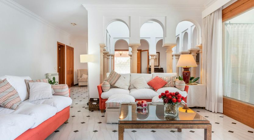 Photo of White Oak & Vine