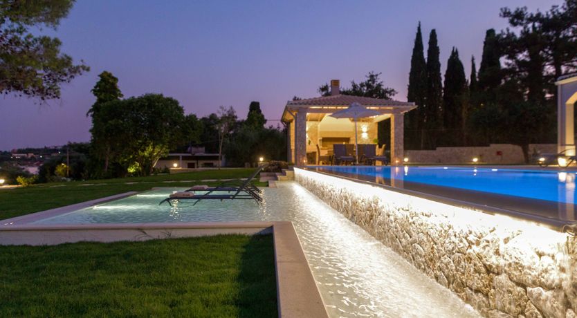 Photo of The Red Rose