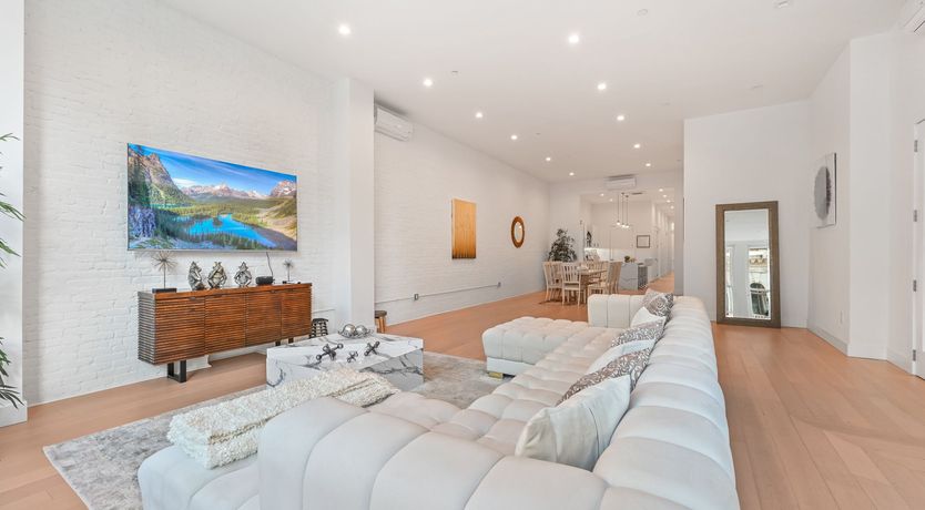 Photo of Living it Up