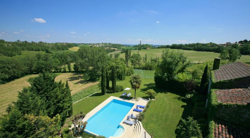 Photo of Chateau Chic