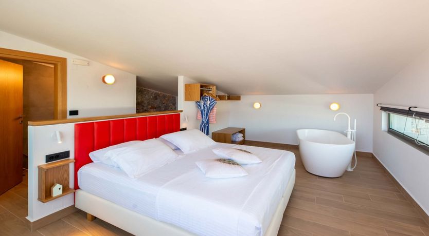 Photo of The Grecian Heart