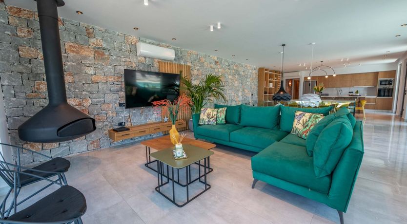 Photo of The Grecian Heart