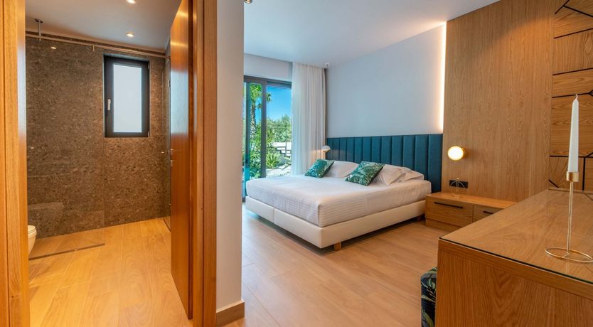 Photo of The Grecian Heart