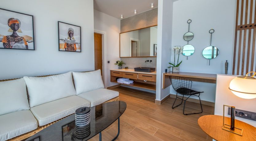 Photo of The Grecian Heart