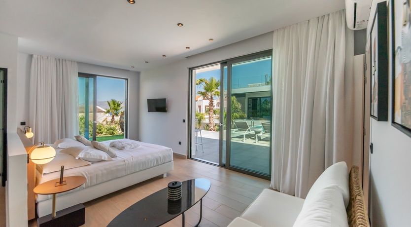 Photo of The Grecian Heart