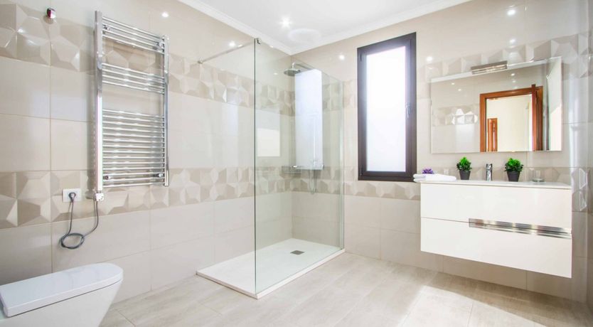 Photo of Roja Rising