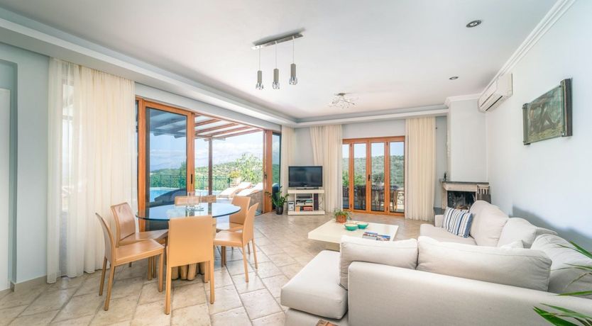 Photo of Saffron Rose