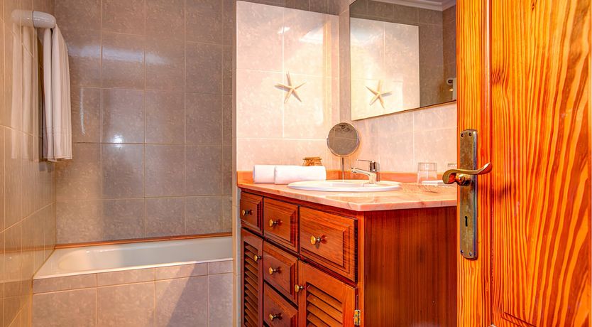 Photo of The Sun & Stone