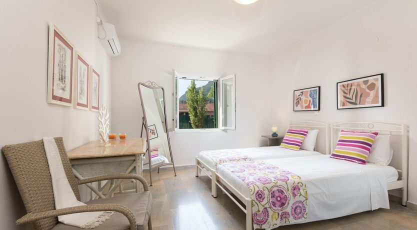 Photo of The Silver Moonshine