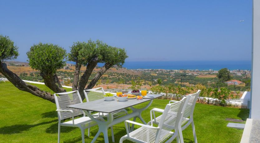 Photo of From the Pool to the Horizon