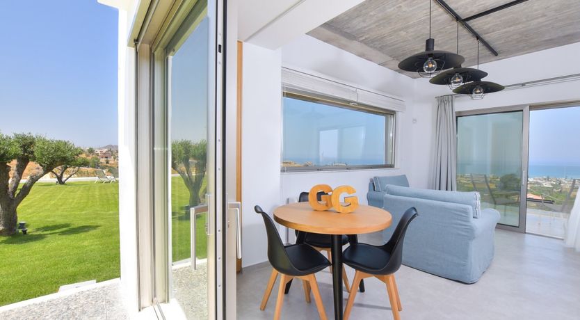 Photo of From the Pool to the Horizon